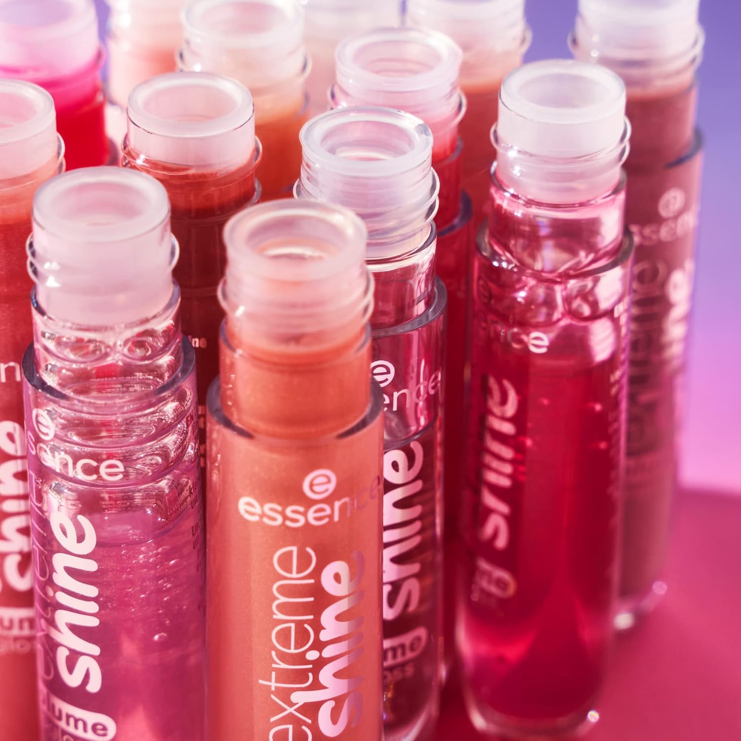 Essence Extreme Shine Volume Lipgloss 13 Glazed Berry.