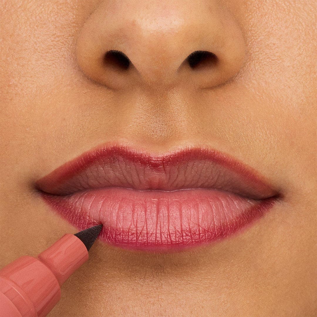 Essence Line N'Stain Tattoo Lipliner 02 Must Have Brown.