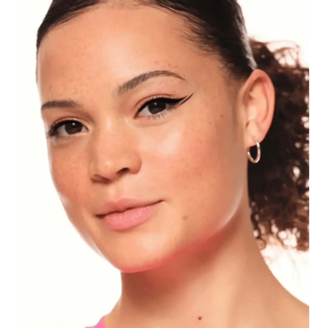 Essence line it like a PRO! Liner 01 Black.