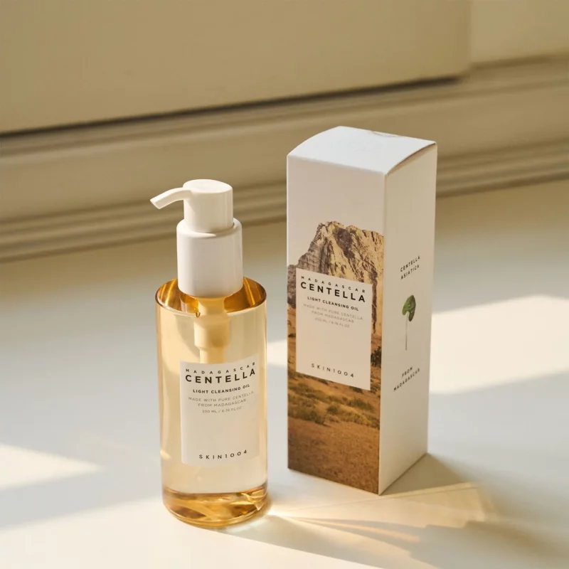 Centella Light Cleansing Oil 200ML - Image 2